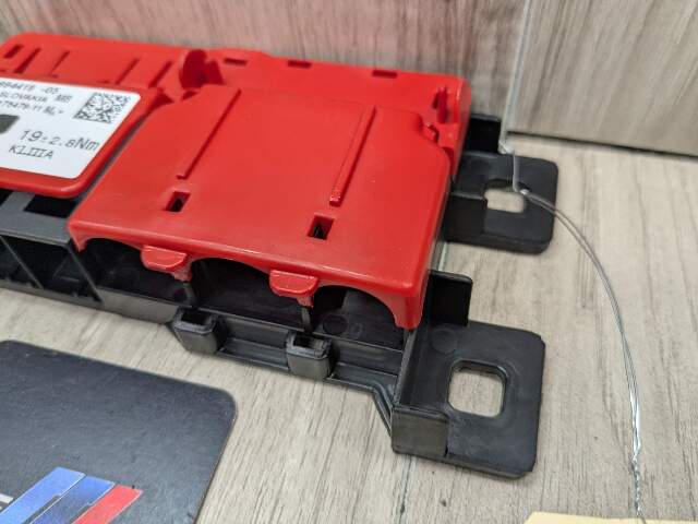 OEM BMW G20 G26 G80 330 M340 Positive Battery Junction Terminal Control Fuse Box