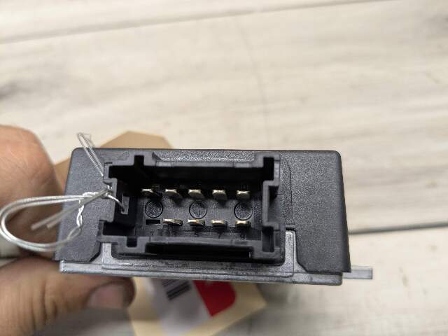 OEM BMW F90 G12 G20 G42 G80 G82 G83 M3 M5 Fuel Pump Control Module Unit