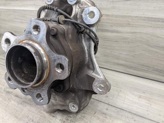 19-25 OEM BMW G20 G22 G23 FRONT Left Driver Hub Spindle Knuckle Bearing RWD