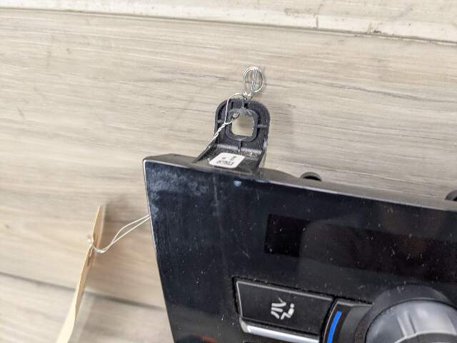 *OEM BMW F15 F16 F85 X5 X6 AC Climate Heater Control Panel Radio Media Switch