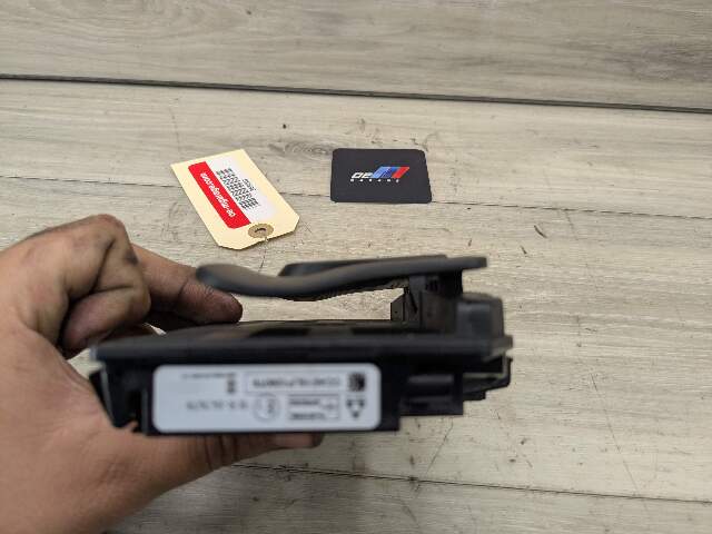 OEM BMW F15 F16 F25 F85 X3 X5 Center Console Storage Phone Car Wireless Charger