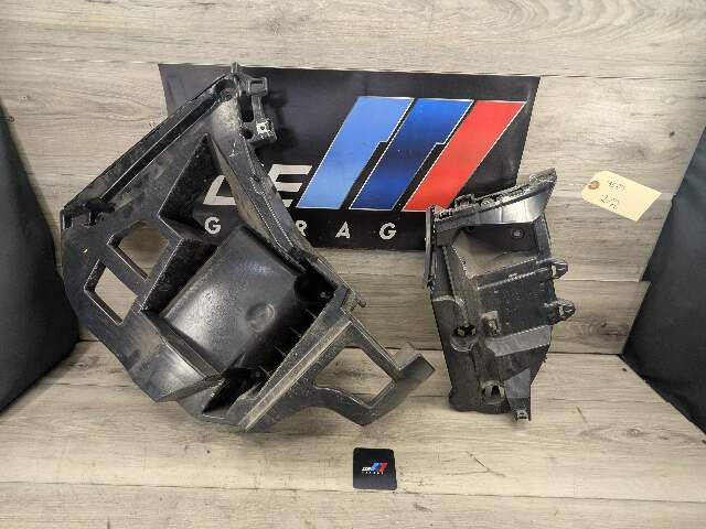 OEM BMW F16 X6 Rear Right Passenger Side Bumper Support Bracket Mount Guide