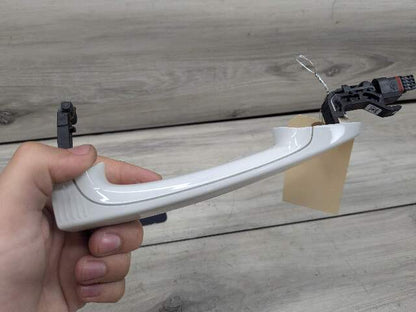 OEM BMW F23 F30 F82 F87 M3 M4 COMFORT ACCESS Passenger Right Door Handle White