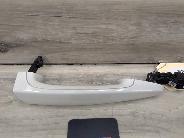 OEM BMW F23 F30 F82 F87 M3 M4 COMFORT ACCESS Passenger Right Door Handle White