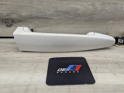 OEM BMW F23 F30 F82 F87 M3 M4 COMFORT ACCESS Passenger Right Door Handle White