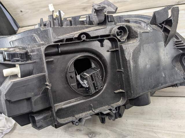 NOTE* 18-21 OEM BMW F22 F23 F87 M2 Front Left Driver Side Adaptive LED Headlight