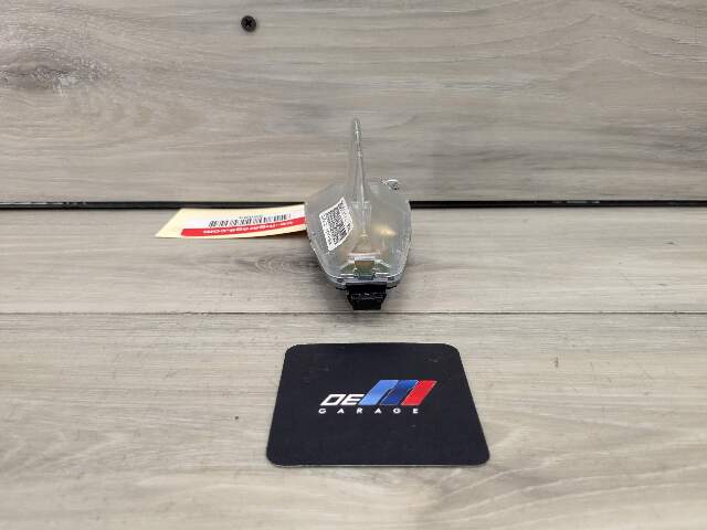 *OEM BMW E70 E71 F15 F16 F25 F26 X5 X6 Roof Shark Fin Radio Antenna Module Cover