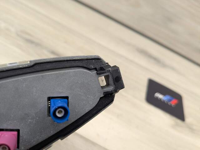 *OEM BMW E70 E71 F15 F16 F25 F26 X5 X6 Roof Shark Fin Radio Antenna Module Cover