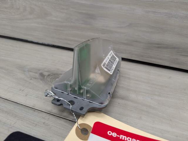 *OEM BMW E70 E71 F15 F16 F25 F26 X5 X6 Roof Shark Fin Radio Antenna Module Cover