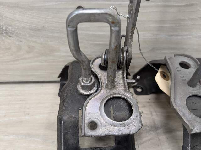 14-19 OEM BMW F15 F85 X5 F16 F86 X6 Hood Hardware Safety Latch Hook SET