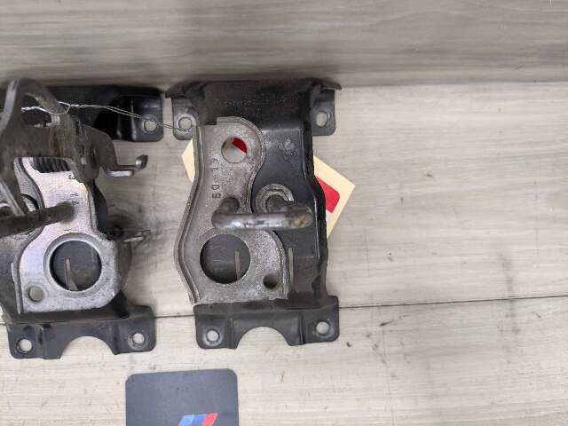 14-19 OEM BMW F15 F85 X5 F16 F86 X6 Hood Hardware Safety Latch Hook SET