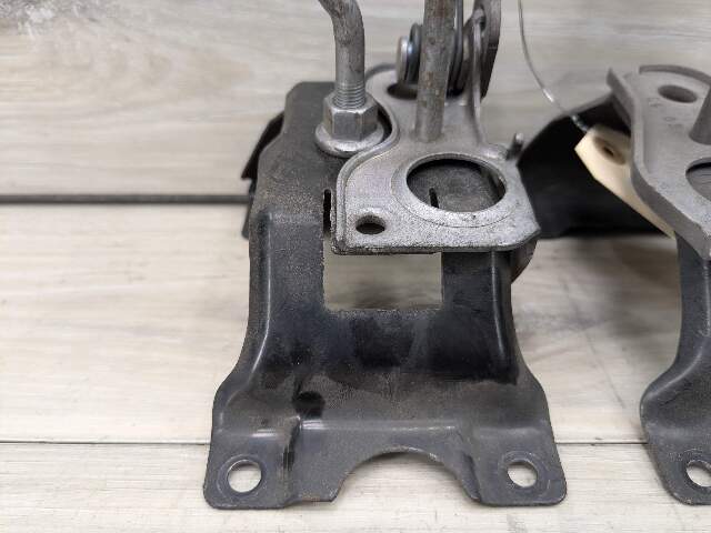 14-19 OEM BMW F15 F85 X5 F16 F86 X6 Hood Hardware Safety Latch Hook SET