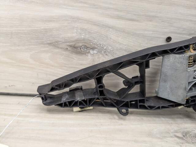 14-18 OEM BMW F15 F85 X5 X5M Front Right Passenger Door Handle Bracket Holder