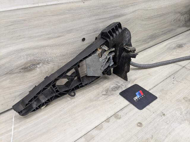 14-18 OEM BMW F15 F85 X5 X5M Front Right Passenger Door Handle Bracket Holder