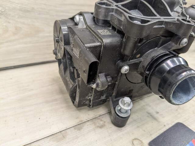 OEM BMW F22 F23 F30 F32 F36 G30 Engine B46 Motor Heat Coolant Thermostat Module
