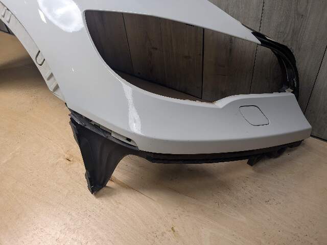 10-13 OEM BMW E70 X5M Front Right Passenger Fender Cover w Turn Signal White 300