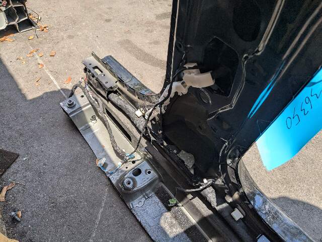 22-24 OEM BMW G26 430 M440 Left Driver Side B Pillar Door Body Cut Structure
