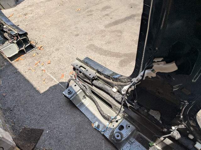 22-24 OEM BMW G26 430 M440 Left Driver Side B Pillar Door Body Cut Structure