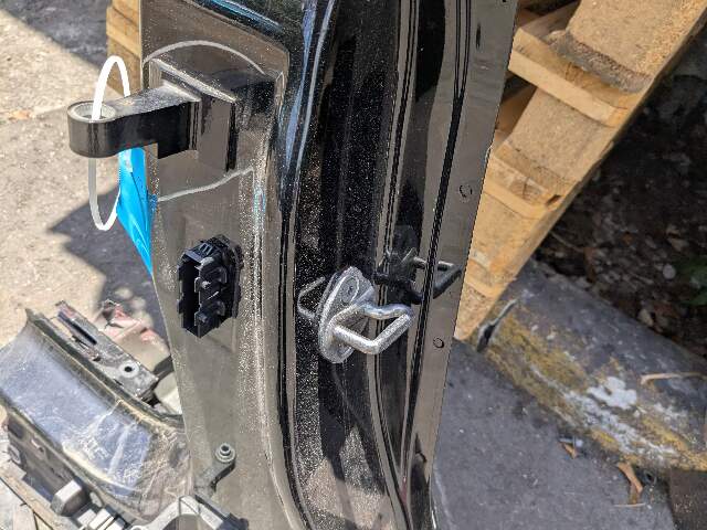 22-24 OEM BMW G26 430 M440 Left Driver Side B Pillar Door Body Cut Structure