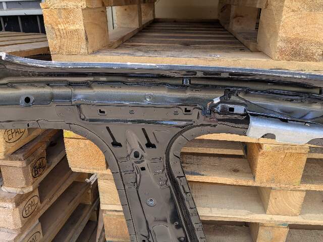 22-24 OEM BMW G26 430 M440 Left Driver Side B Pillar Door Body Cut Structure
