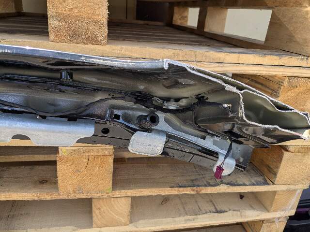 22-24 OEM BMW G26 430 M440 Left Driver Side B Pillar Door Body Cut Structure