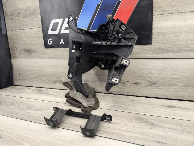 14-19 OEM BMW F15 F85 X5 F16 X6 Front Left Driver Fender Mount Support Bracket