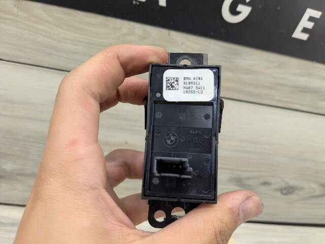 OEM BMW F90 M5 G30 G01 X3 G02 X4 F97 F98 Parking Brake Auto Hold Switch BLACK