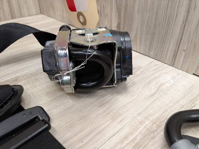 OEM BMW F15 F16 F85 X5 X6 Front Left Driver Seat Belt Seatbelt Retractor Black
