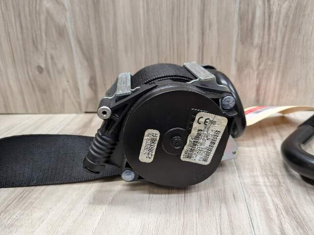 OEM BMW F15 F16 F85 X5 X6 Front Left Driver Seat Belt Seatbelt Retractor Black