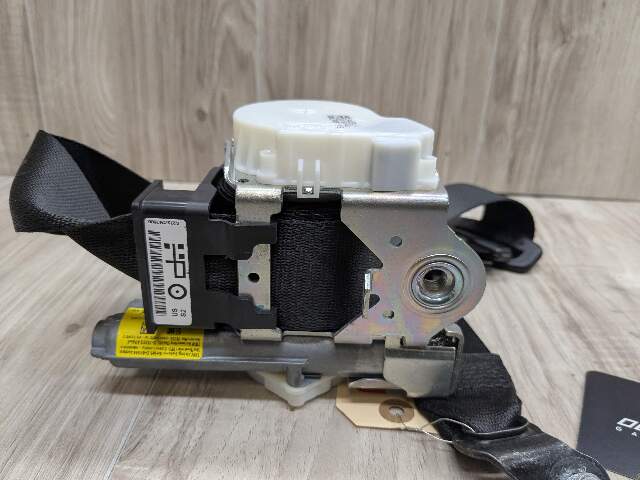 12-18 OEM BMW F30 F34 F36 F80 M3 Front Right Passenger Side Seatbelt Retractor