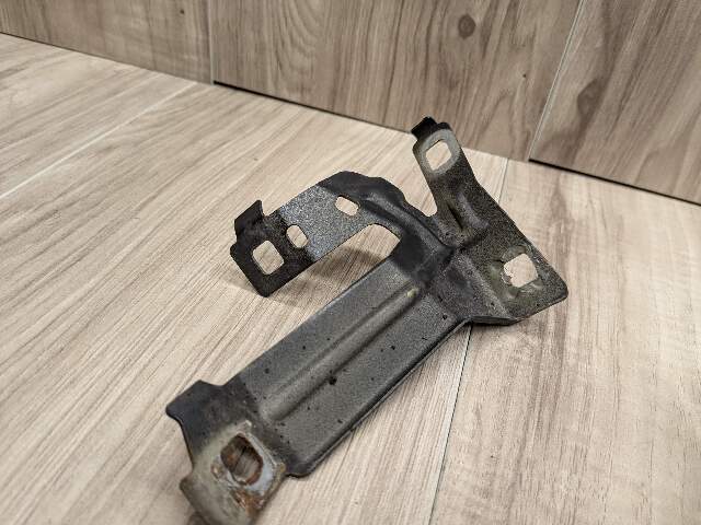 12-20 OEM BMW F30 F32 F33 F36 Front Left Driver Fender Wing Holder Bracket SET