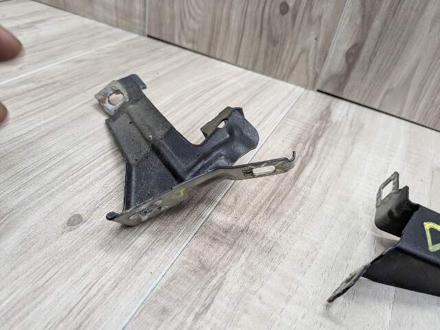 12-20 OEM BMW F30 F32 F33 F36 Front Left Driver Fender Wing Holder Bracket SET