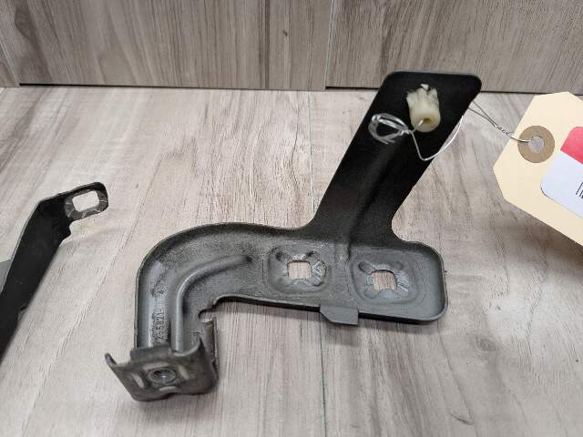 12-20 OEM BMW F30 F32 F33 F36 Front Left Driver Fender Wing Holder Bracket SET