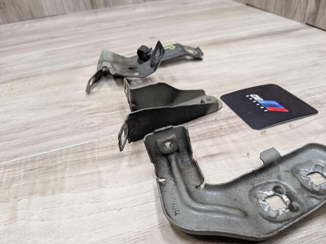 12-20 OEM BMW F30 F32 F36 Front Right Passenger Fender Wing Holder Bracket SET