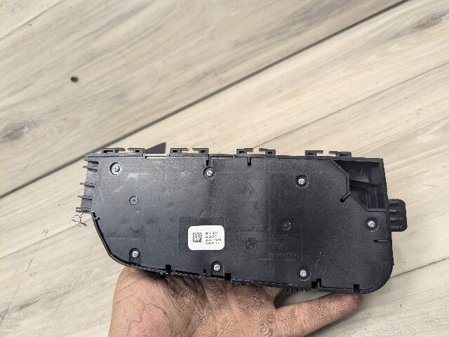 OEM BMW F90 G12 G30 530 540 M550 M5 Front Left Driver Seat Adjust Control Switch