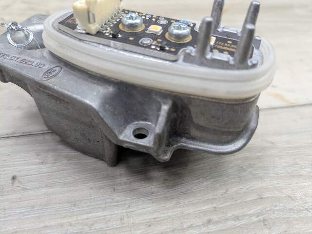 16-19 OEM BMW G11 G12 740 750 LED Turn Signal Bulb Control Module Computer