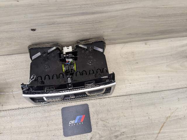 16-19 OEM BMW G11 G12 750 Rear Center Console AC Air Vent Grille Grill