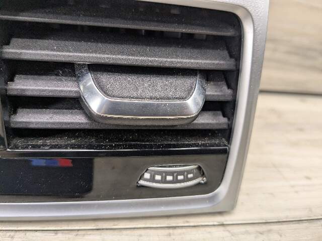 16-19 OEM BMW G11 G12 750 Rear Center Console AC Air Vent Grille Grill