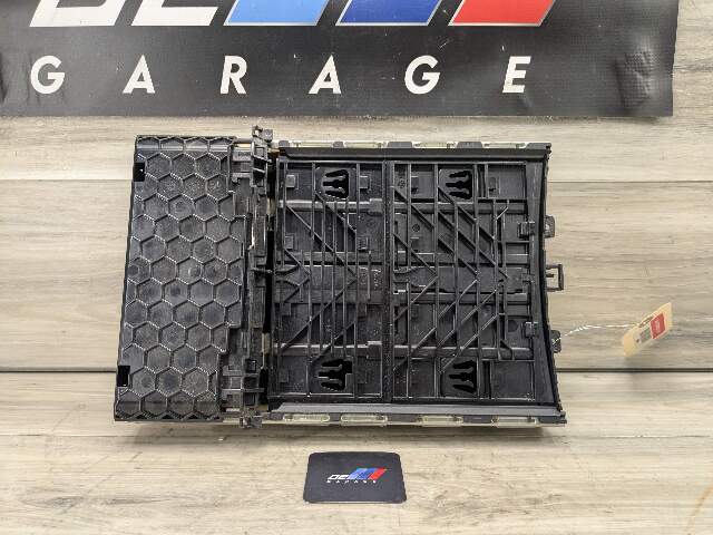 16-22 OEM BMW G11 G12 740 750 Center Console Cup Holder Storage Compartment