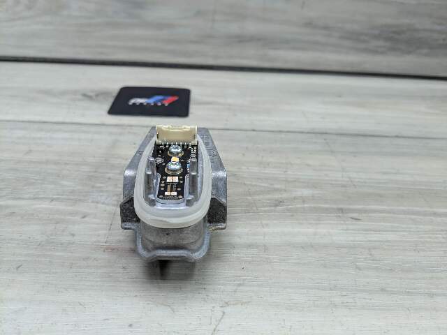16-19 OEM BMW G11 G12 740 750 LED Turn Signal Bulb Control Module Computer