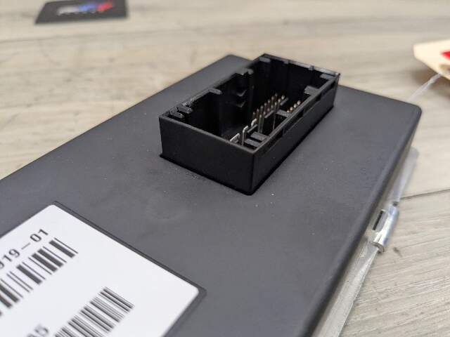 10-13 OEM BMW E70 E71 X5 X6 Dynamic Suspension Drive Control Module Unit