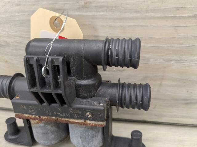 07-19 OEM BMW E70 E71 F15 F16 F85 X5 X6 Engine Water Heater Control Valve Pump