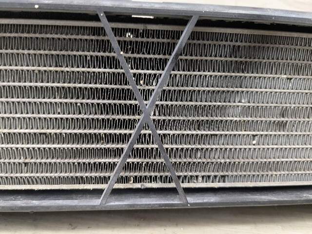10-14 OEM BMW E70 E71 X5M X6M S63 Front Lower Engine Auxiliary Water Radiator