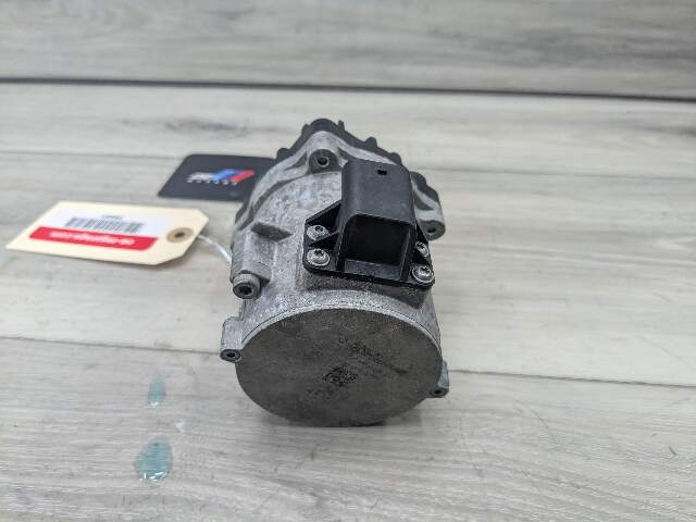 10-14 OEM BMW E70 E71 X5M X6M Engine S63 Auxiliary Coolant Water Pump