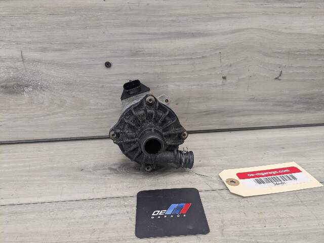 10-14 OEM BMW E70 E71 X5M X6M Engine S63 Auxiliary Coolant Water Pump