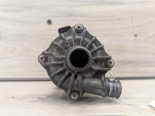 10-14 OEM BMW E70 E71 X5M X6M Engine S63 Auxiliary Coolant Water Pump