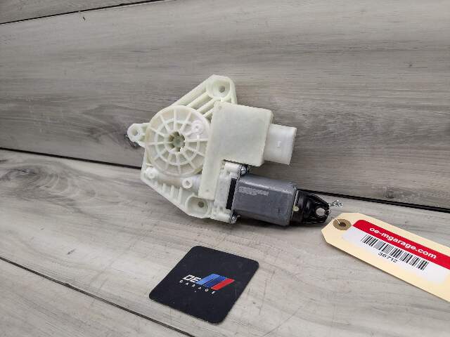 OEM BMW G01 G12 G30 F90 Front Right Passenger Side Door Window Regulator Motor