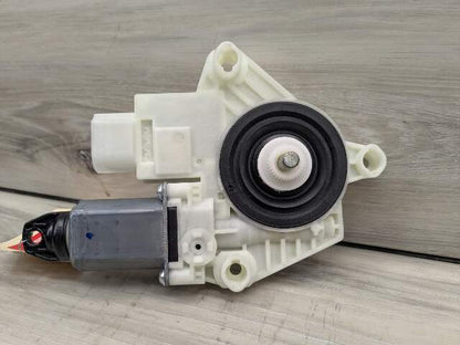 OEM BMW G01 G12 G30 F90 Front Right Passenger Side Door Window Regulator Motor