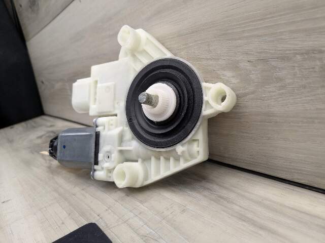 OEM BMW G01 G12 G30 F90 Front Right Passenger Side Door Window Regulator Motor
