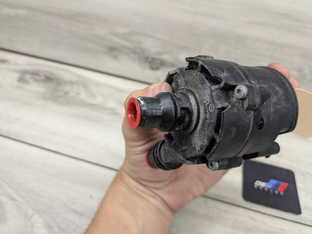 16-19 OEM BMW G11 G12 G30 M550 750 N63R Auxiliary Electric Coolant Water Pump